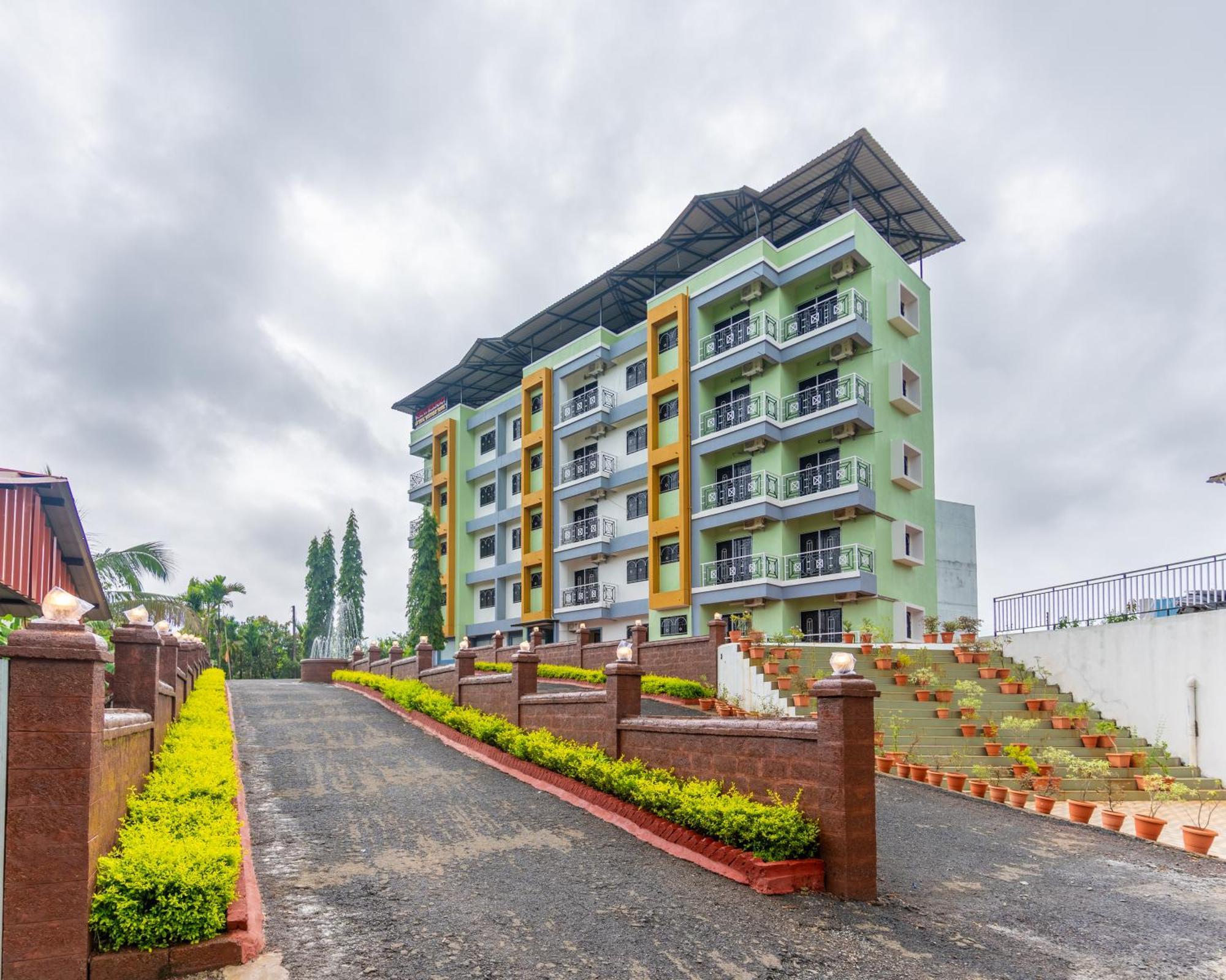 Treebo Green Village Resort - Goa Maneri  Dış mekan fotoğraf